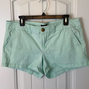 Mint Preppy American Eagle Shorts